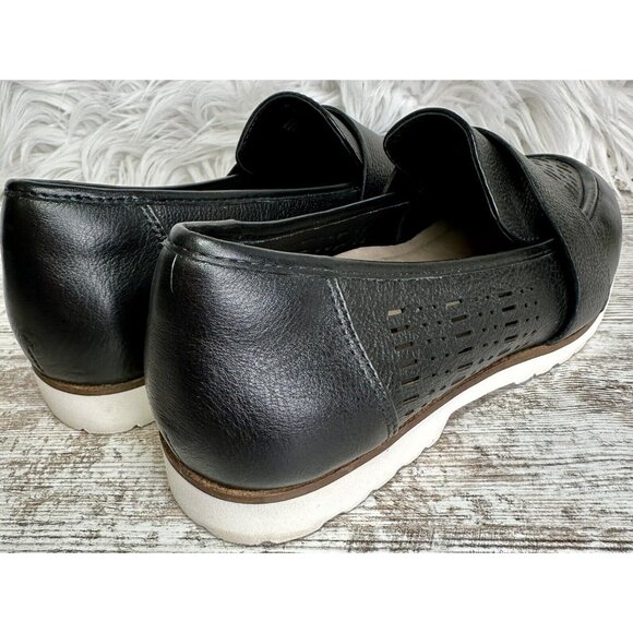 EARTH Loafer Women’s Size 9.5 Black Flat‎ Shoe Masio Leather Perforated Slip On - Picture 5 of 16